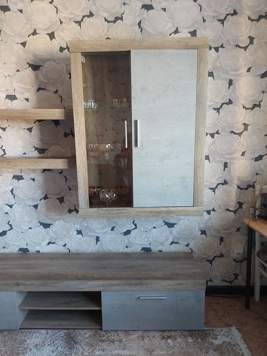 Стенка гостинный