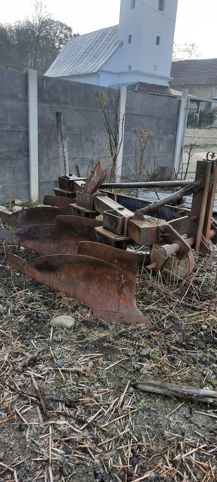 Plug românesc 3 brazde