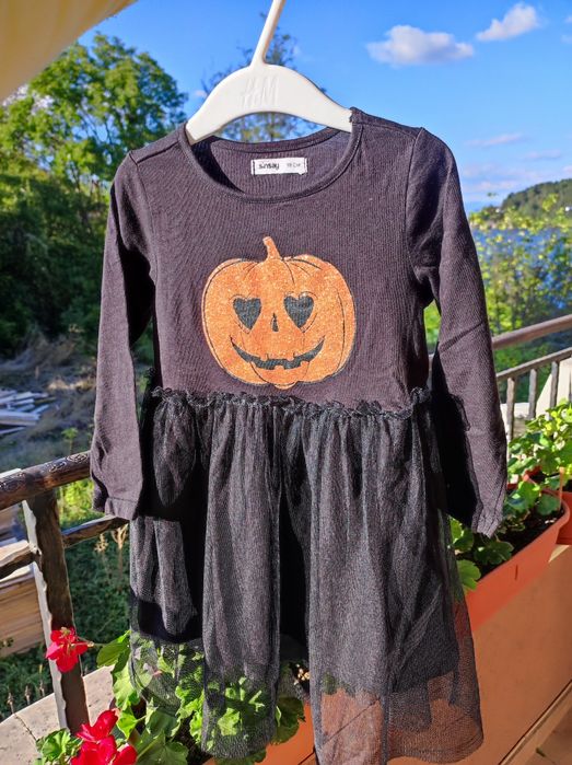 Тематични роклички, размер 98см.