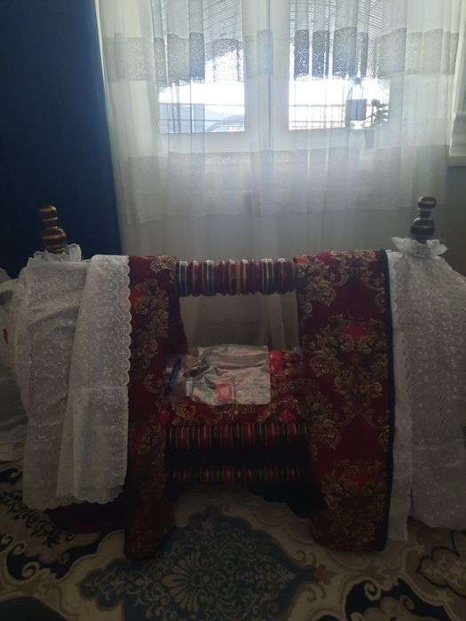 Бешик сотилади холати янги.