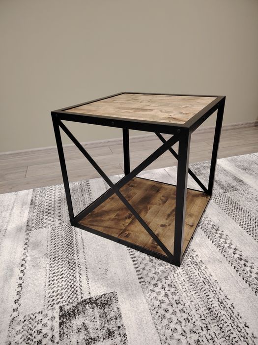 CUBE 50х50 маса в индустриален стил