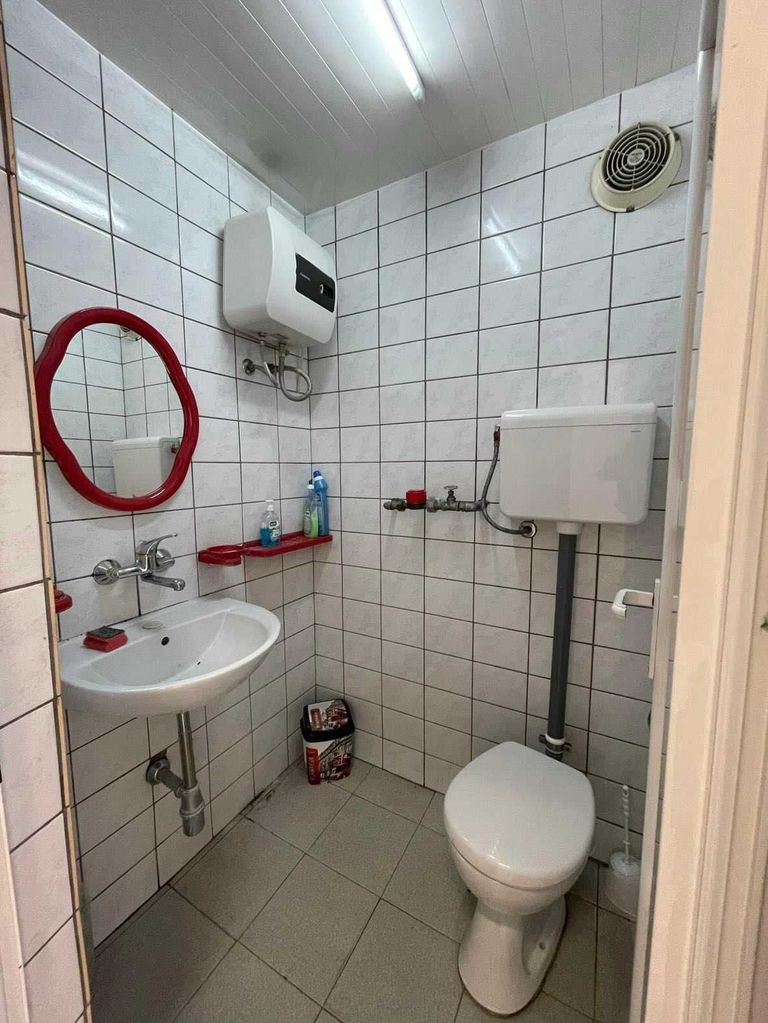 Продава се Тристаен апартамент в Стара Загора, Център - 75 кв.м за 1080 €/кв.м - Снимка #6