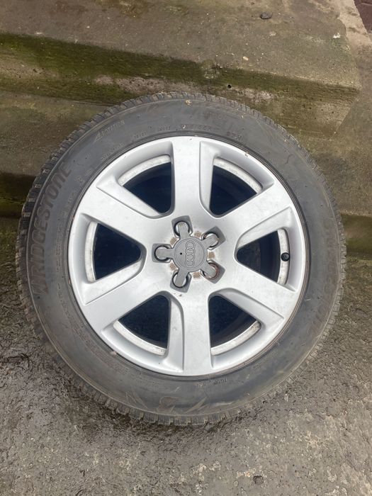 Văd genți Audi inpecabile