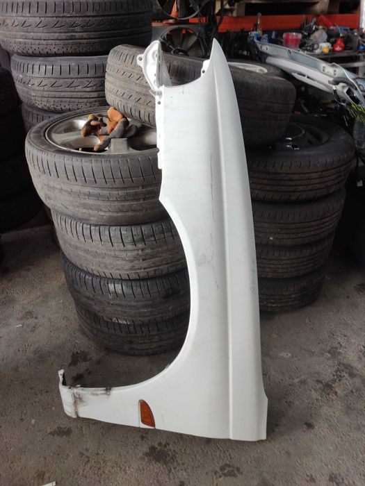 Крыло Субару переднее