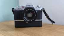 Canon AV-1 cu obiectiv 50mm f1.8, stare perfectă