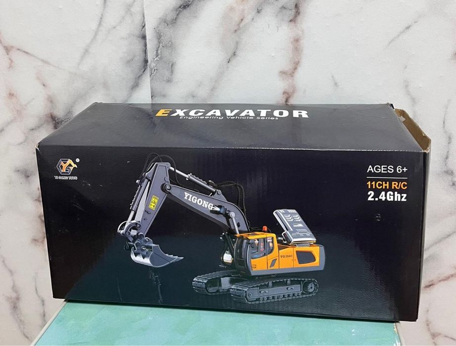 Продам эксковатор на пульт управление, все работает!