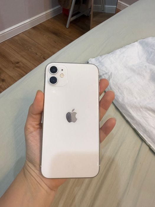 Айфон 11 в хорошем состоянии