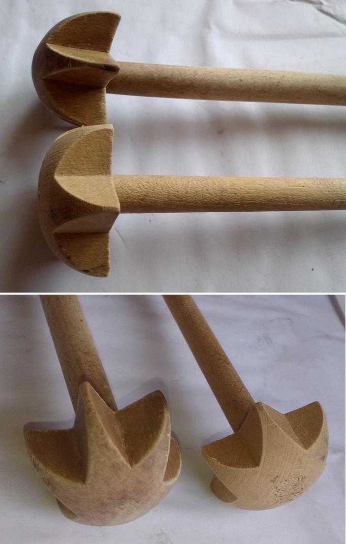 2 unelte vechi din lemn, tip mixer de mana