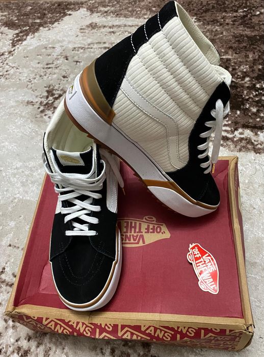 Vând ghete noi Vans mărimea 43