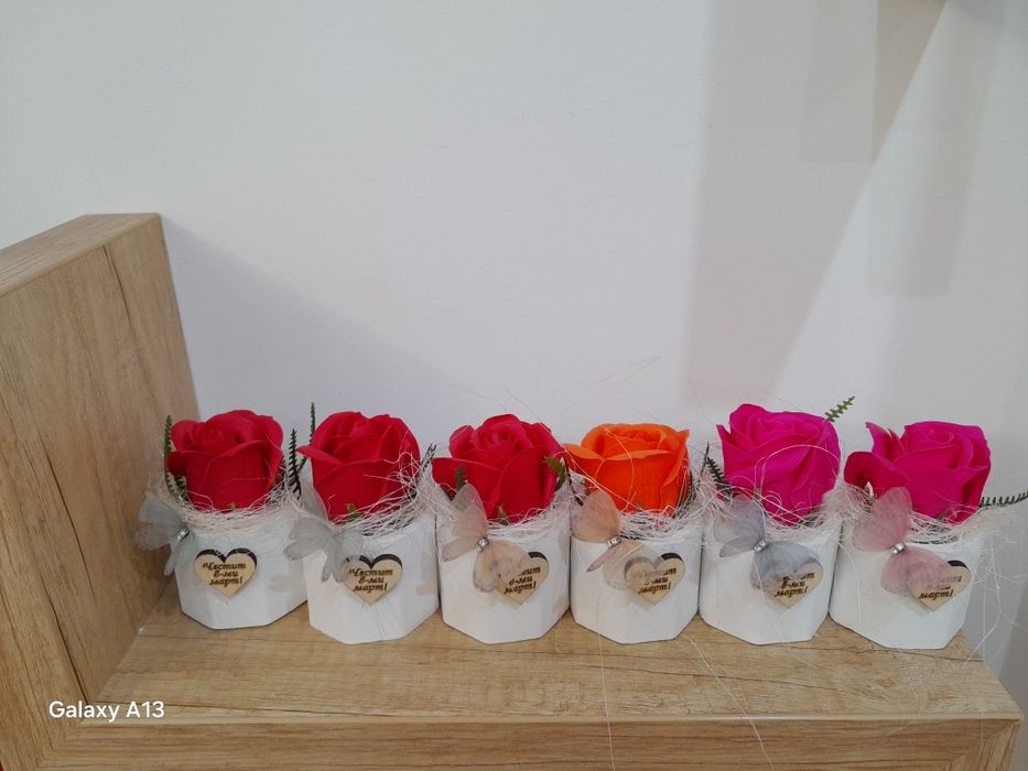 Сапунена роза в керамична кашпа със послание