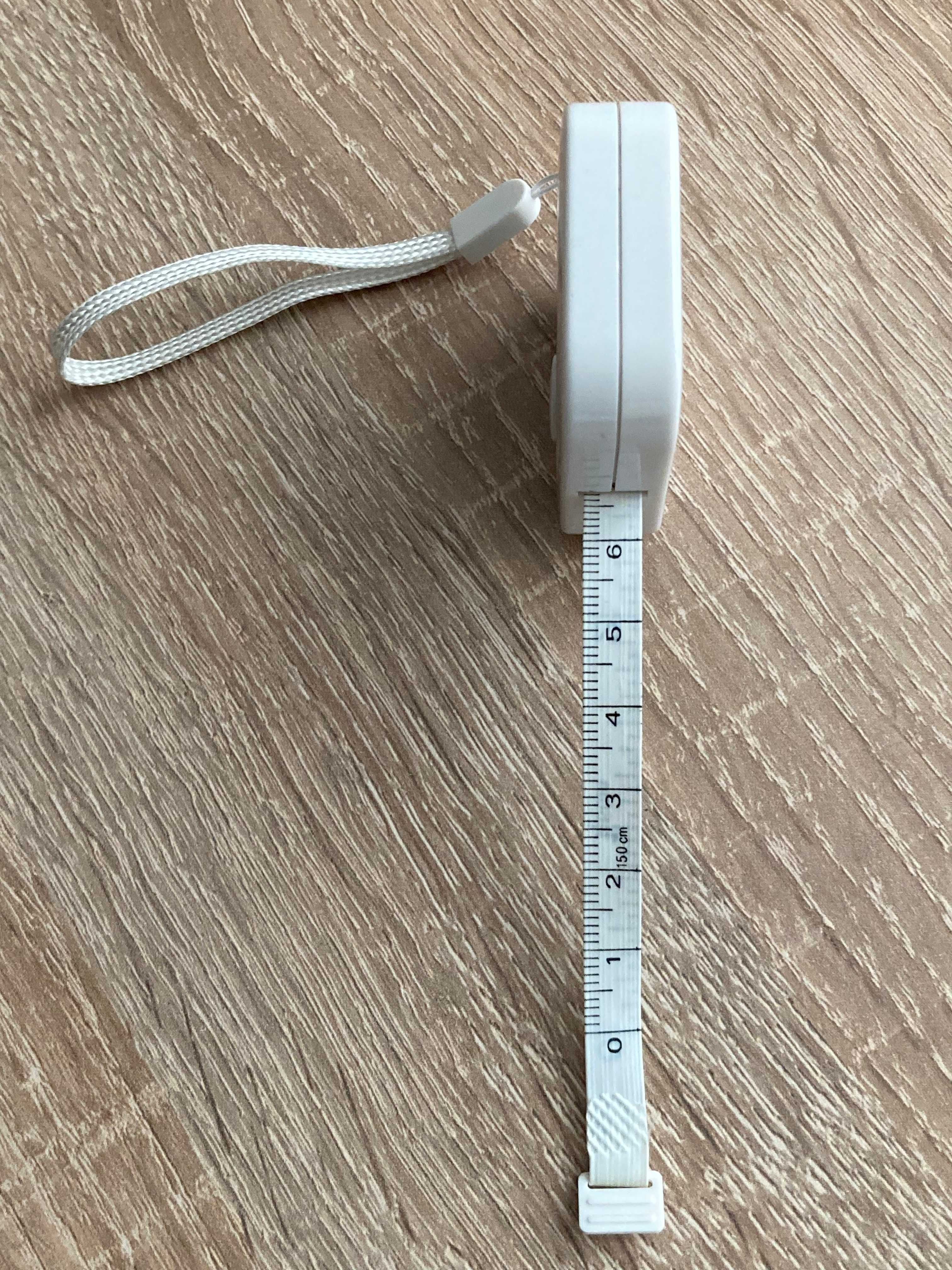 Компактна метър лента Deli Mini Soft Tape Measure