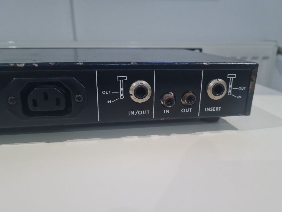 Egalizator audio rack 1U