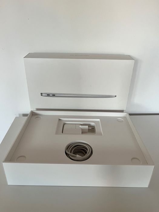 Лаптоп MacBook Air M1 13" 256 GB