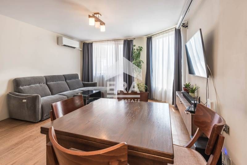 Тристаен, обзаведен, югозападен апартамент за продажба, с големи стаи,
