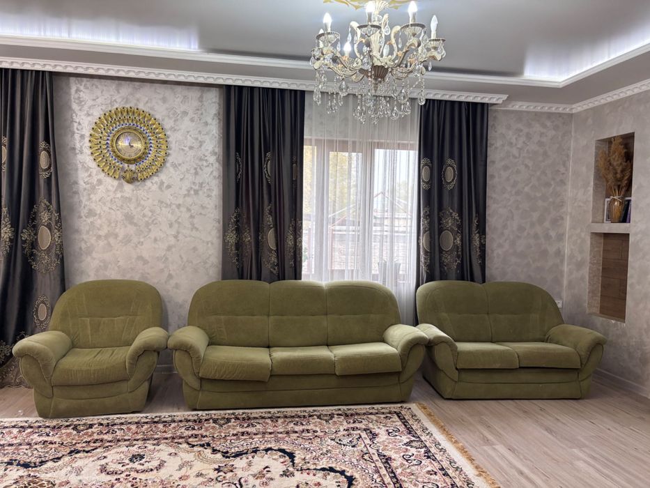 Продам ДИВАН гостиной