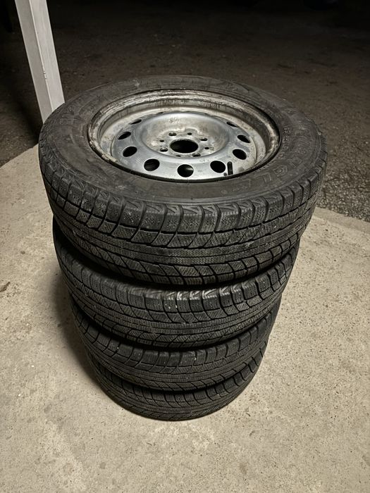 Продам зимние шины р14 триенджл