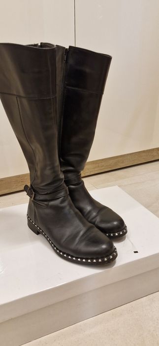 Дамски ботуши, естествена кожа.