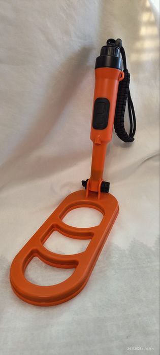 Металотърсач за подводно търсене  Dive Q20