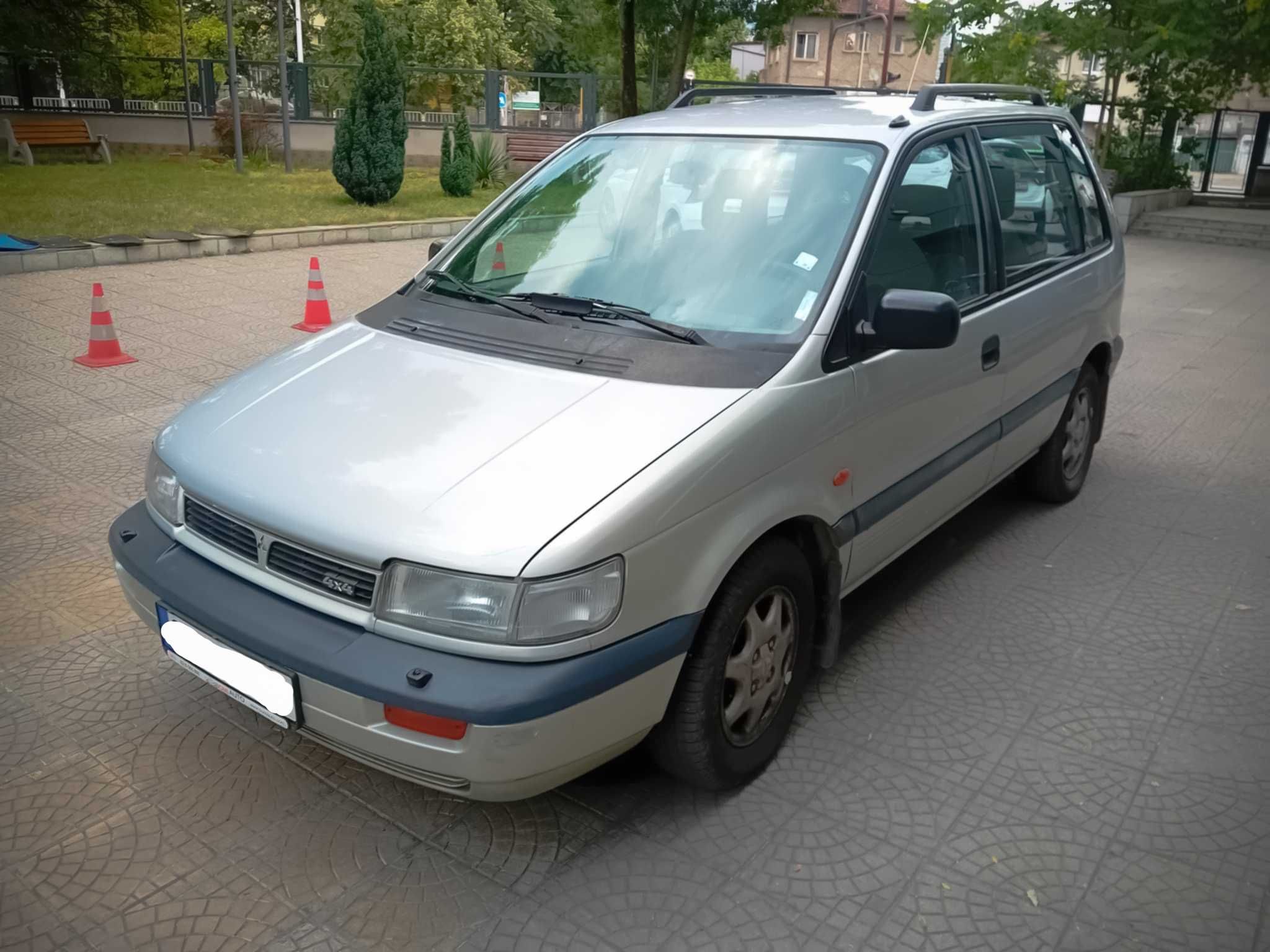 Sуперзапазен за годините си миниван Митсубиши Space Runner 4x4