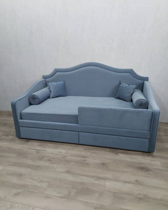 Диван-мягкая кровать для мальчиков