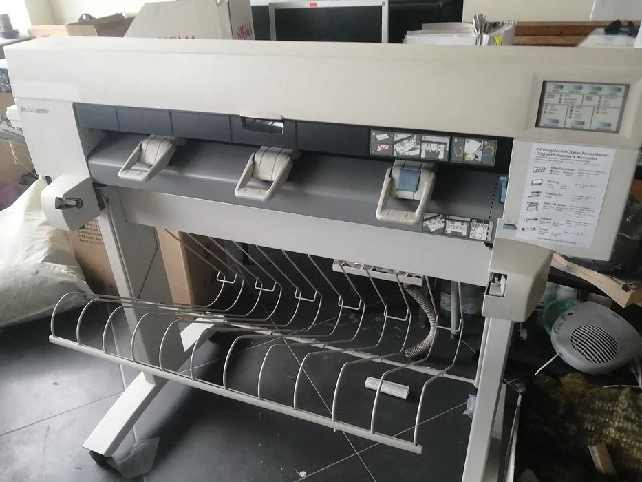 HP DesignJet 450C Large-Format Printer професионални чертежи и графики