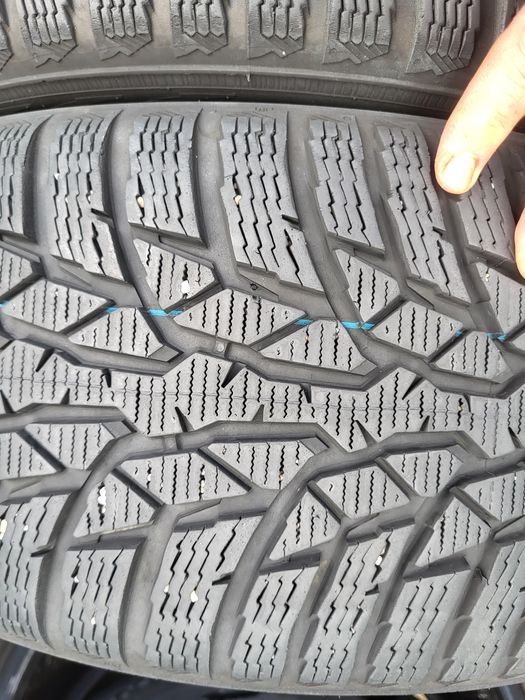 4бр 225/45/17 гумите са много запазени