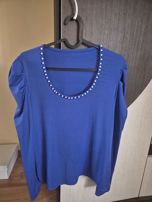 Продавам блузки Л размер