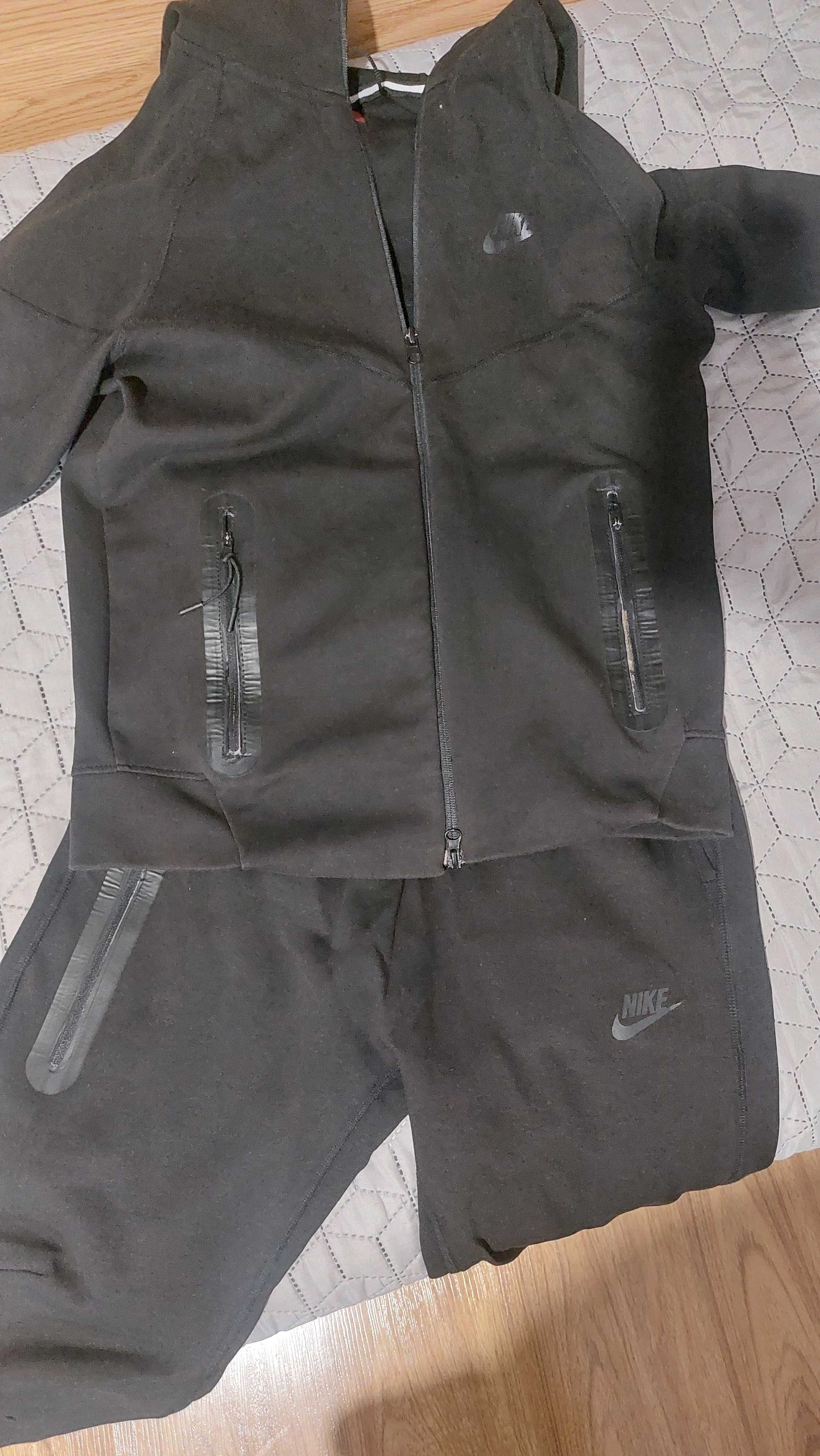 nike tech  размер S