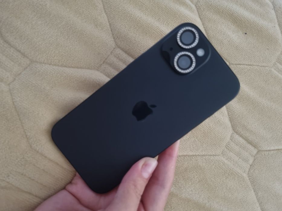 Vand iphone 15 nou baterie 100% NU RASPUND LA MESAJE