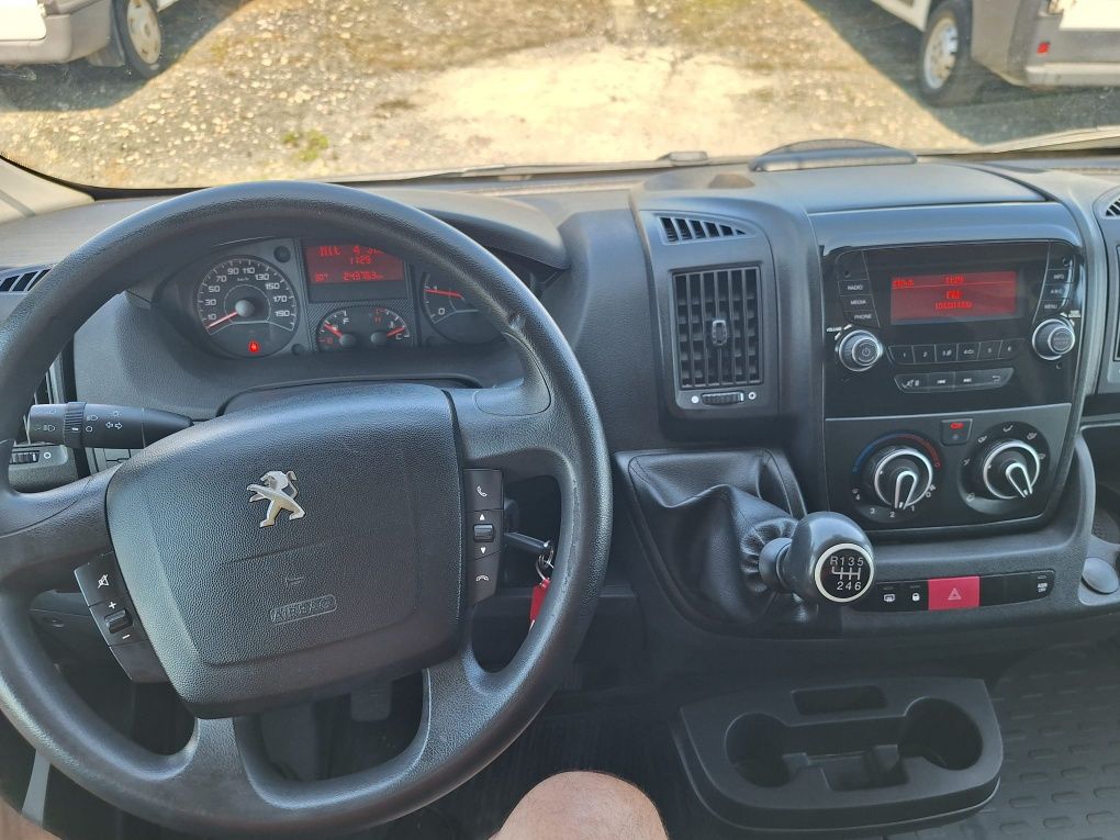 Peugeot Boxer 2020 Mediu L2H2 - 2.2D 165CP E6 - Clima, 2 Usi laterale!