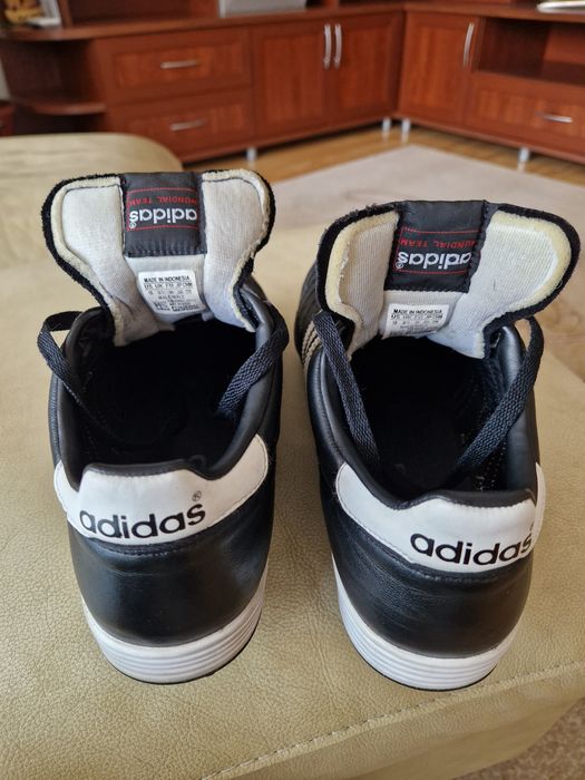 Adidas Mundial-стоножки