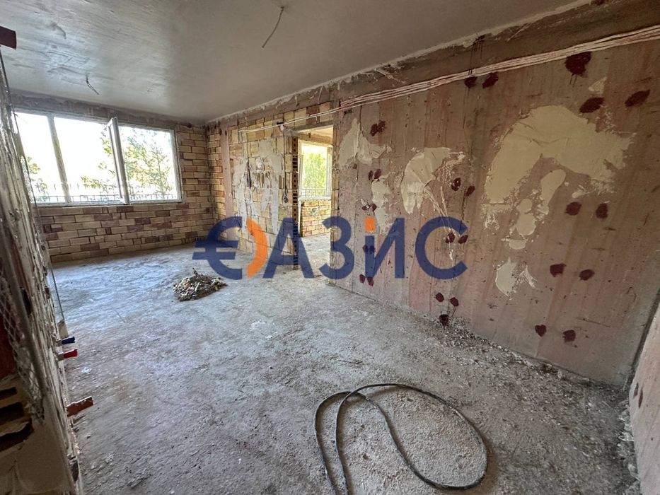 Продава се Двустаен апартамент в Поморие - 50 кв.м за 1260 €/кв.м - Снимка #2