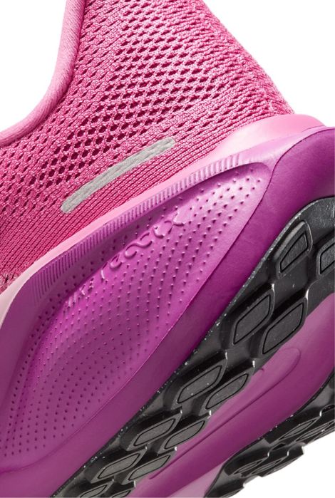 Nike air zoom / Дамски маратонки 39