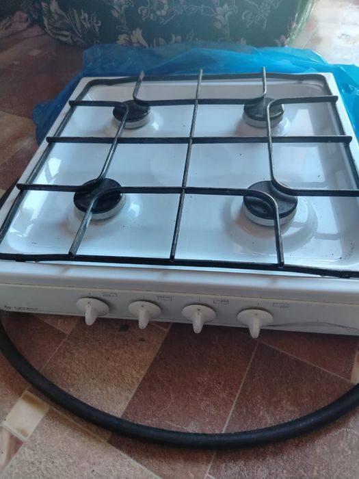 Продам газовую плиту за 35000
