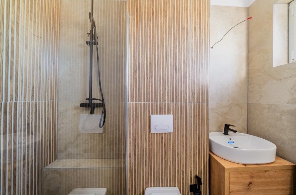 Închiriere spațiu multifuncțional (birou/studio) – Via Carmina, etaj 2
