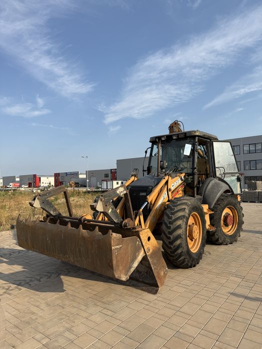 Buldoexcavator CASE 2008