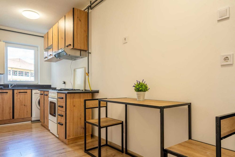Vand apartament 2 camere sau schimb cu ceva asemanator in Targu Mures