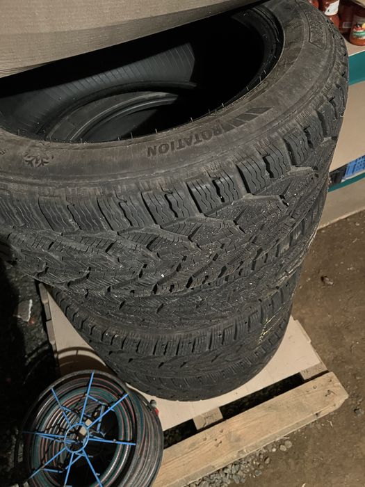 Cauciucuri de iarna 225 55 16