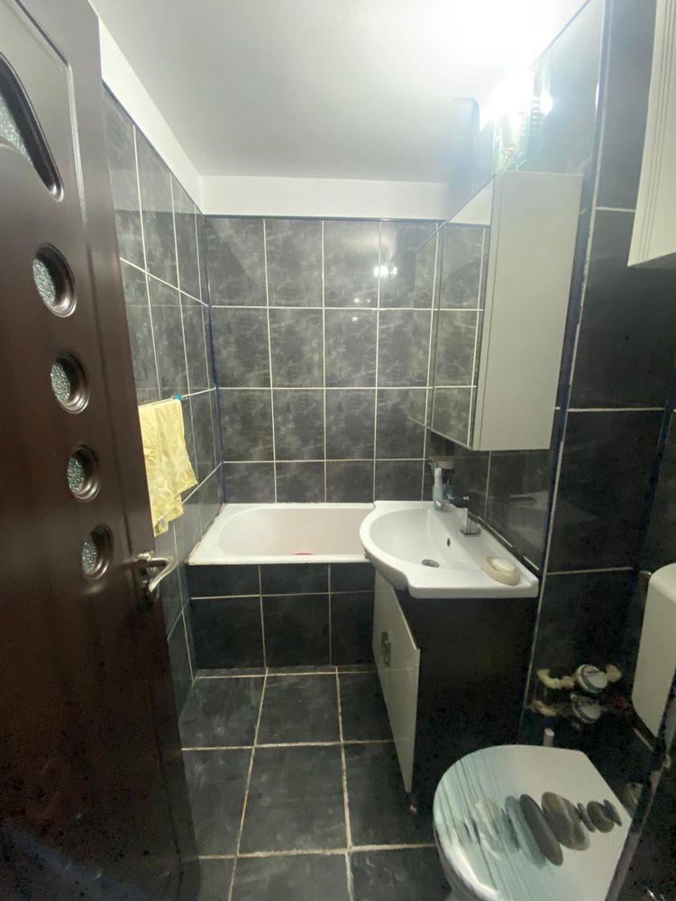 Vand apartament 2 camere zona vest