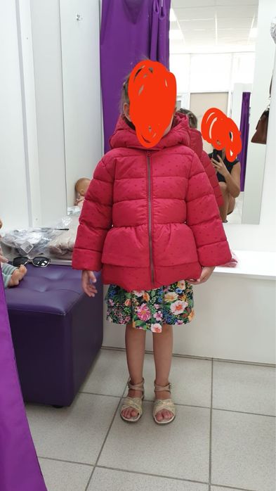 Куртка на девочку 4-5 лет , теплая от Benetton