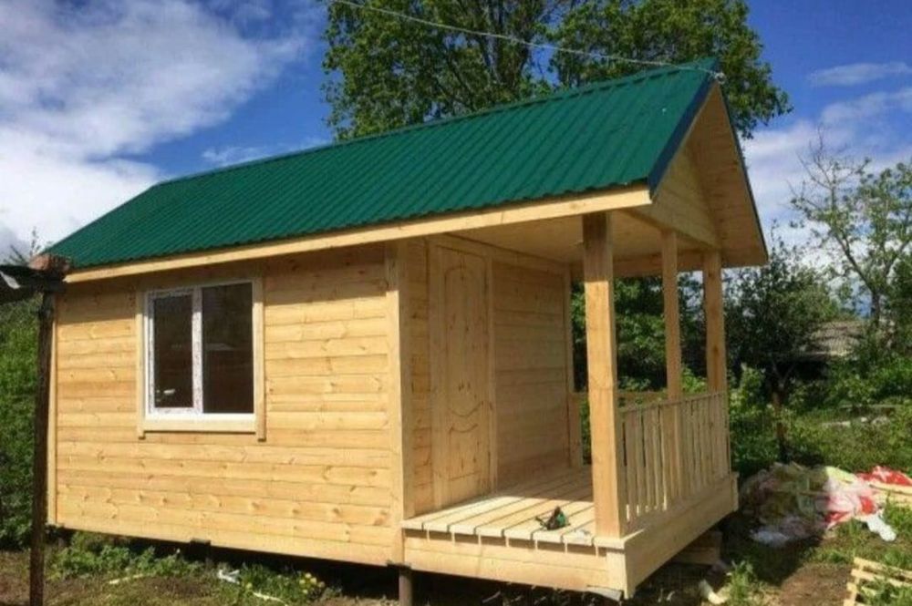 Vindem căsuțe din lemn sau din panou sandwich