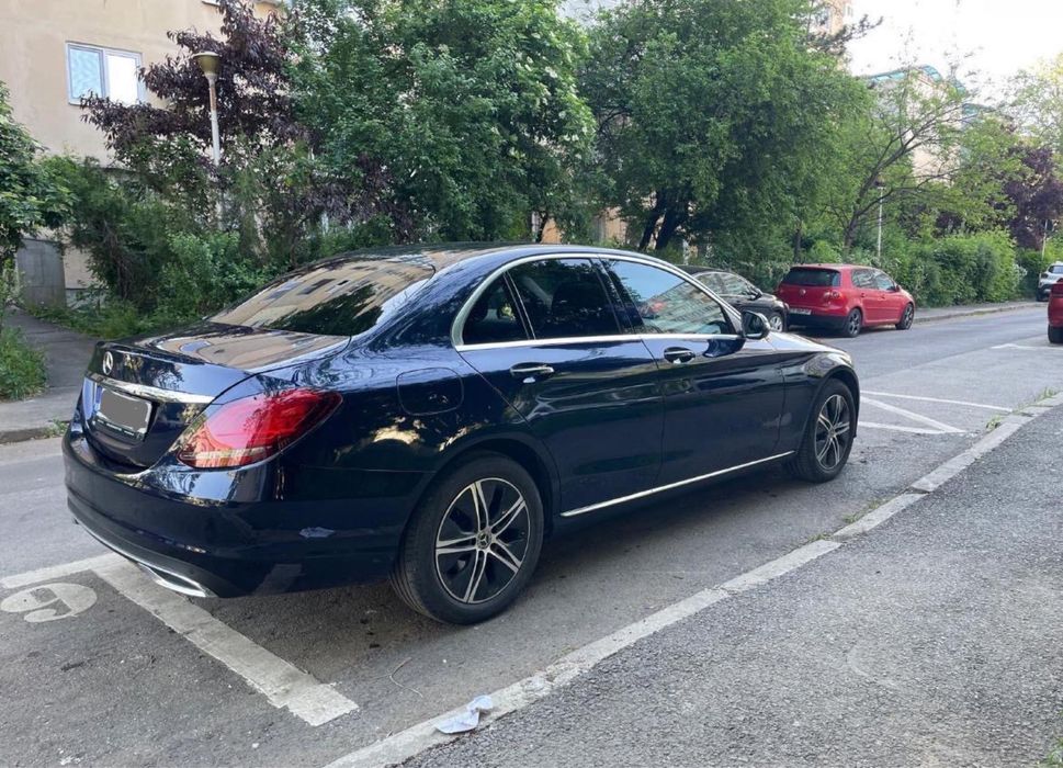 Mercedes C220 D 4MATIC Limuzina.