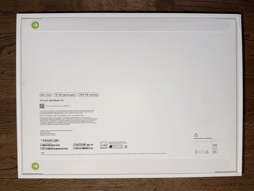 HOB! Apple MacBook Air 13" M4 10C/ 8G 16RAM 256GB SSD Гаранция!