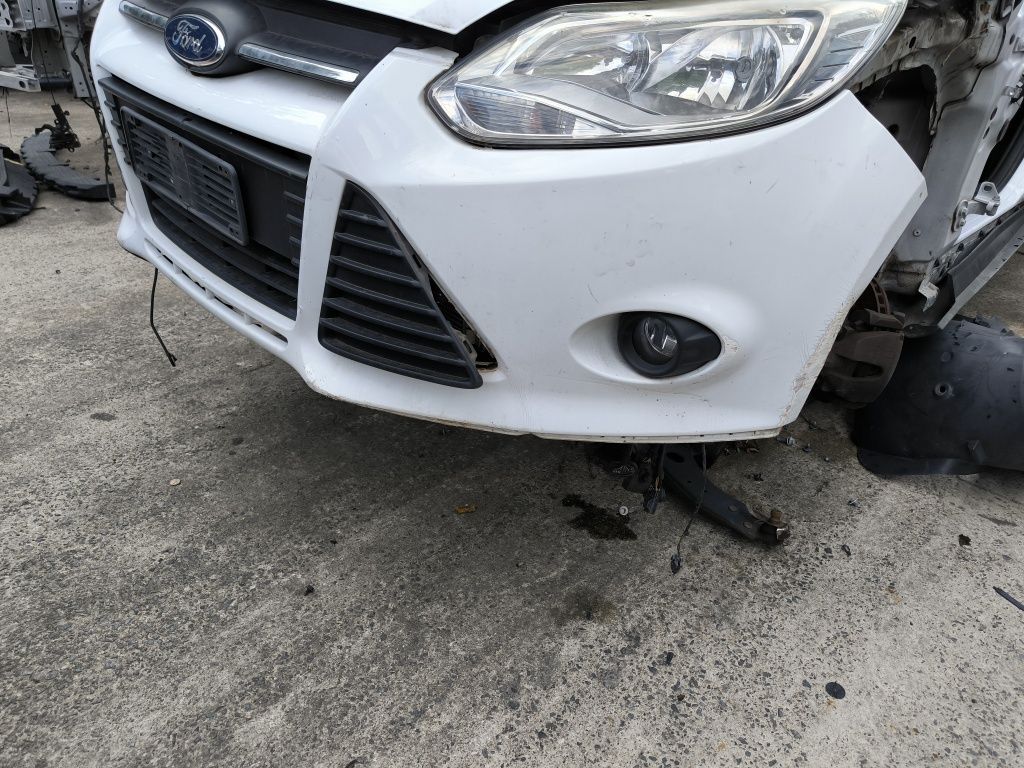 Предна броня за Ford Focus MK 3