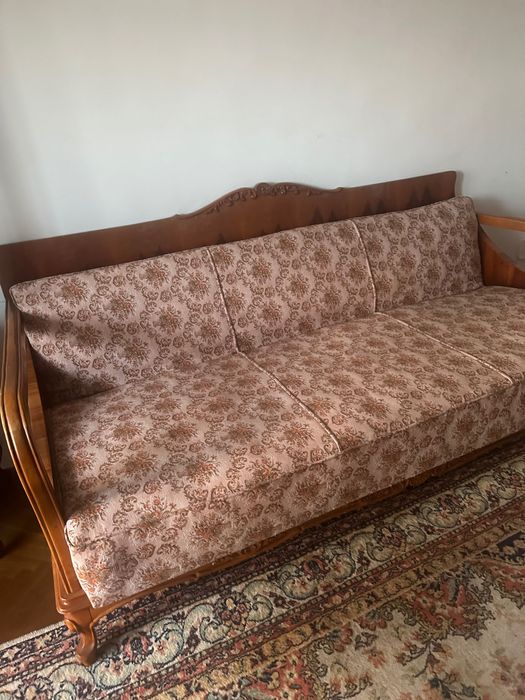 Mobila Madrigal, canapea , masa si scaune