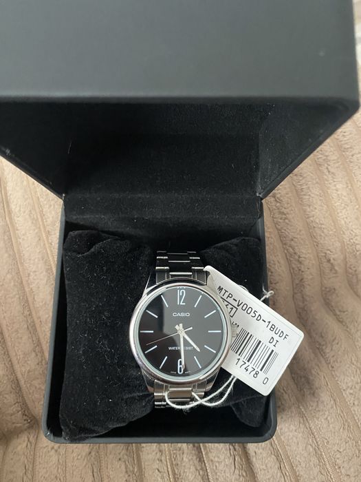 Часы Casio.