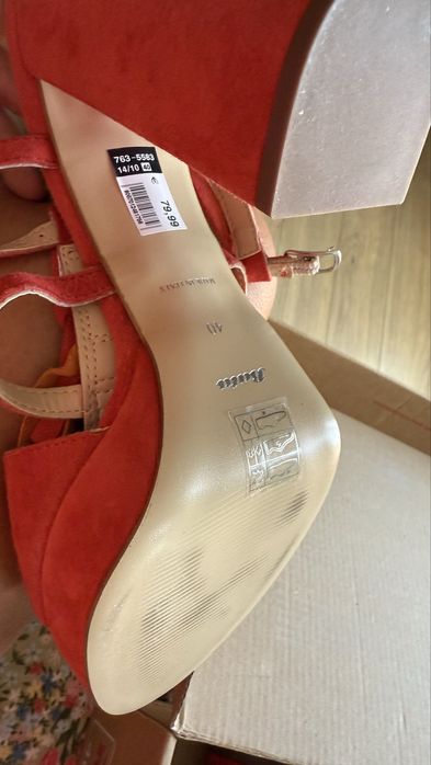 Лятни обувки Bata
