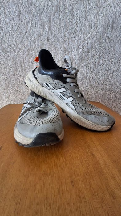 Продам подростковую мальчиковую обувь: кроссовки, туфли, зимние ботинк