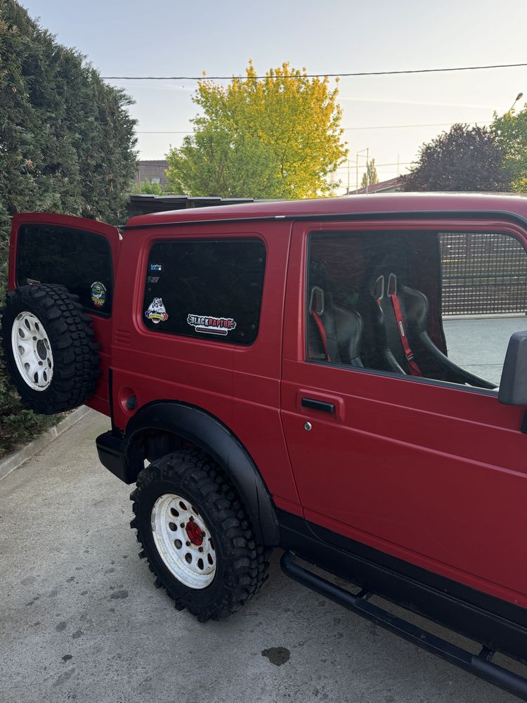 Suzuki Samurai sj80