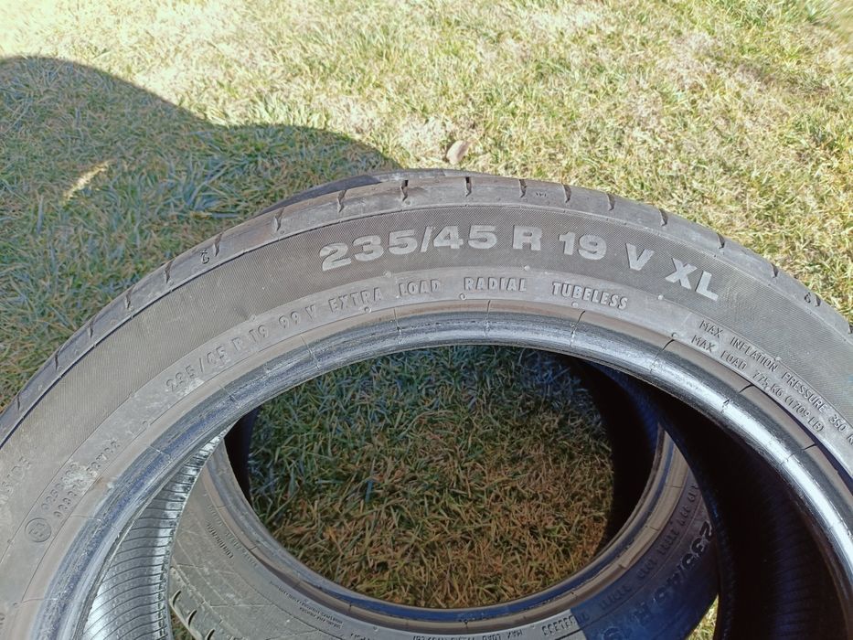 Anvelope vara Continental 235 45 19